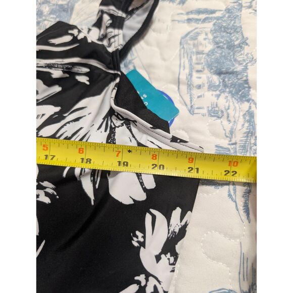 Beach Belle NWT Skirted One Piece Swimsuit 16 Built-in Bra Floral Tropical Beach - Picture 5 of 9